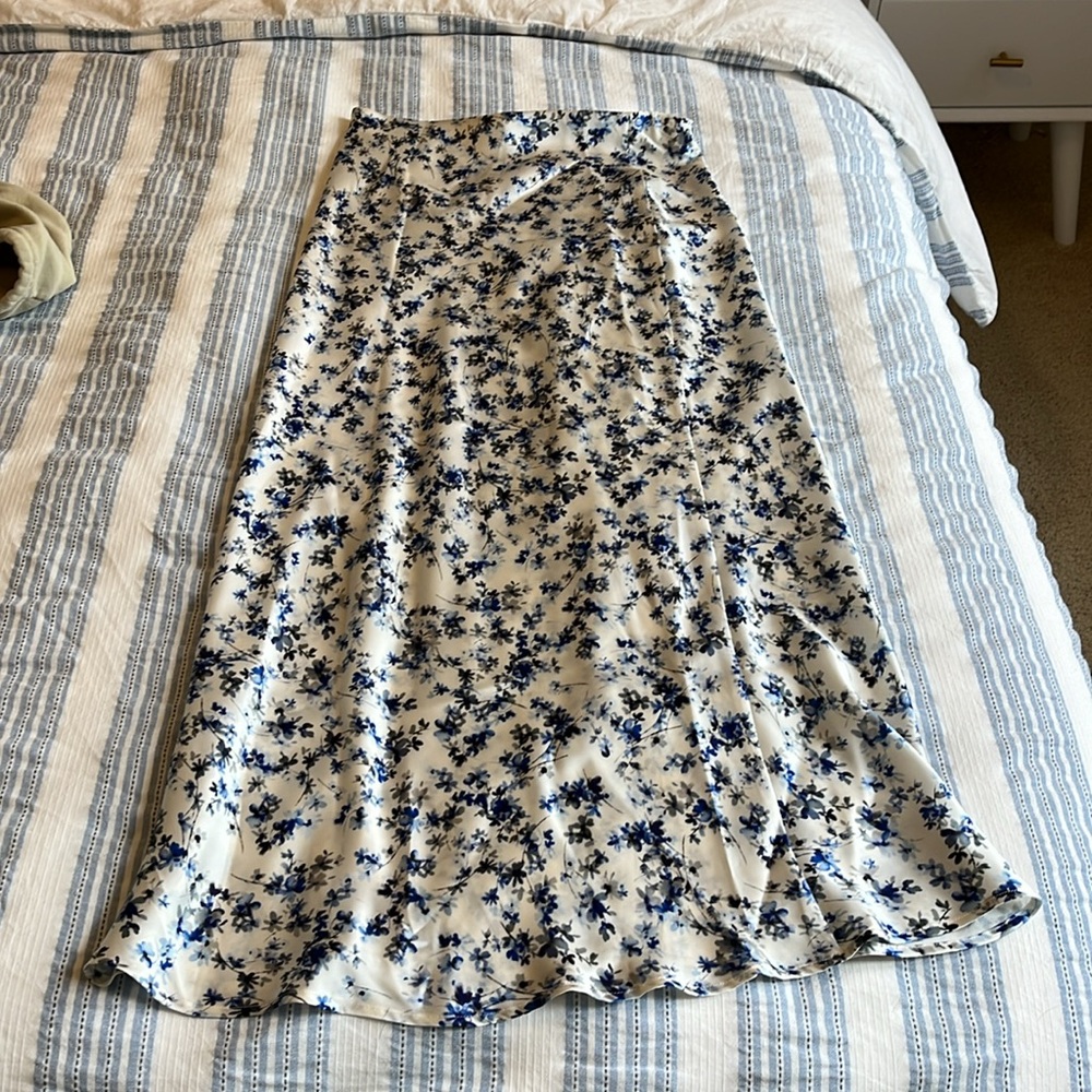 Zara skirt size S like new!